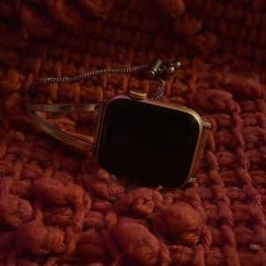 Apple Watch SE. lightly scratched great condition.